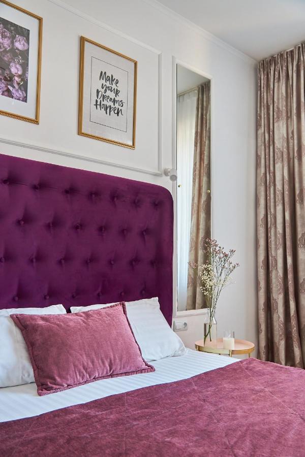 Lux Apartment Mukacheve Bagian luar foto